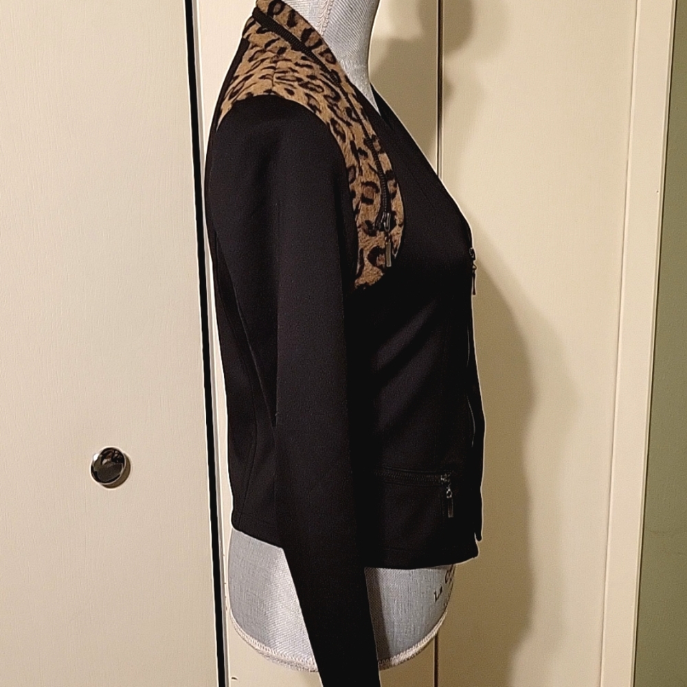 Carmin black leopard accent zip up jacket - Picture 3 of 8